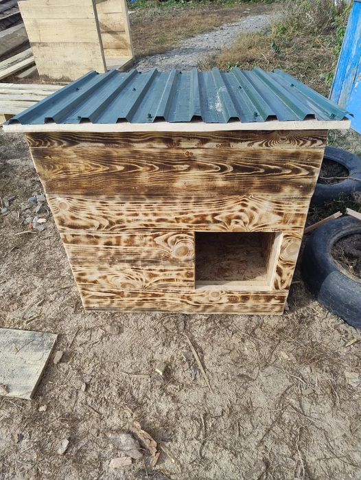 Продам будку готовая  утепленная