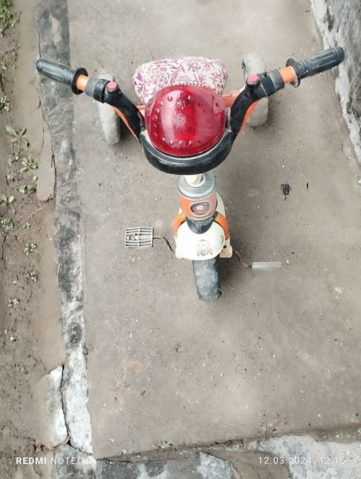 Детский велосипед сотилади