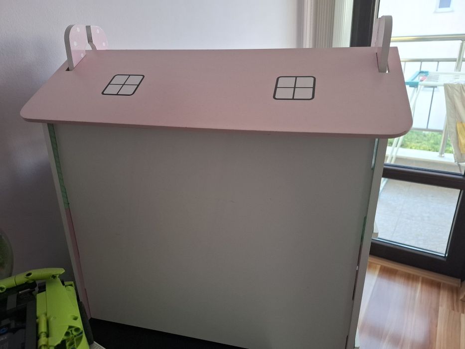 Къща за кукли с обзавеждане