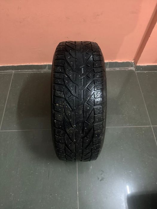Продам шины зимние