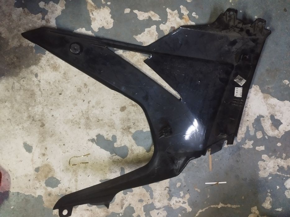 Carena dreapta inferioara pentru Triumph Daytona 675 model 2013-2018