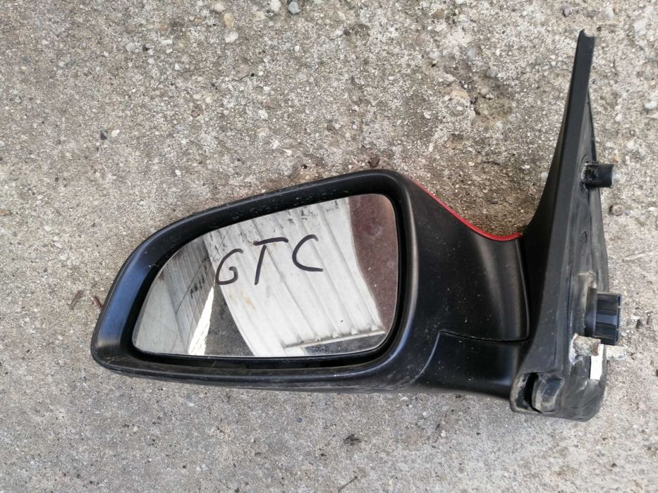 oglinda Opel Astra H GTC stanga 150 lei