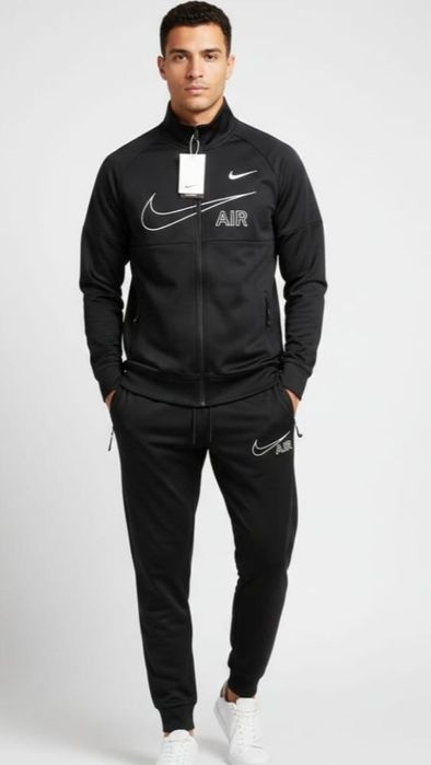 Model nou!  Trening baieti Nike din silon.