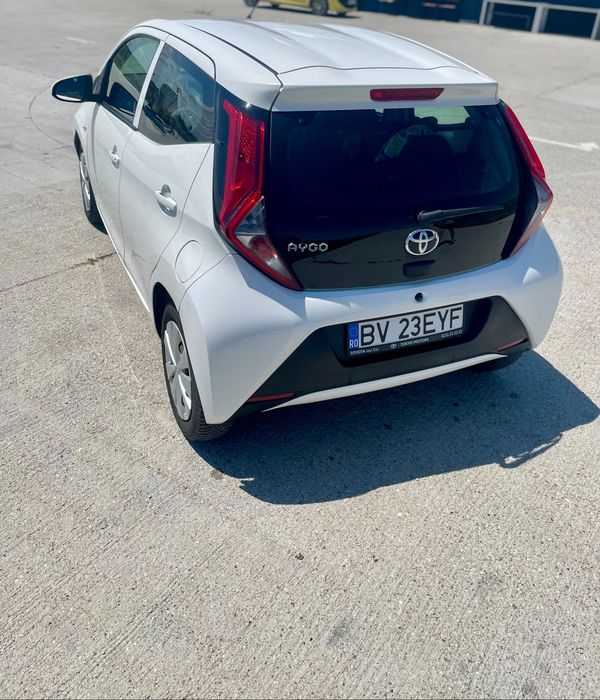 Vând toyota aygo