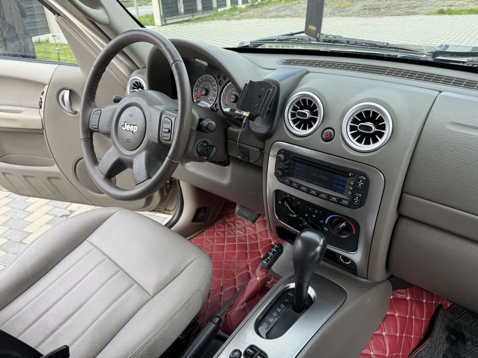 Jeep Cherokee 2.8D /Automat/ reductor mic/mare