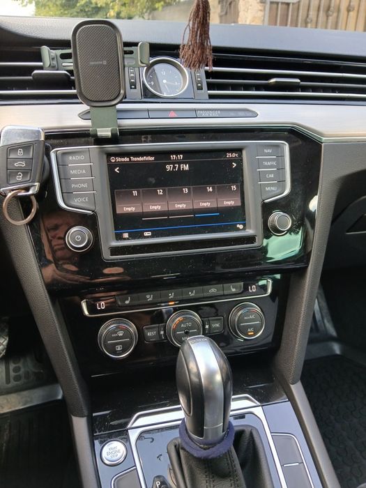 Vând vw passat b8. An 2016 model 2017-2,0TDi, 190 CP, euro 6