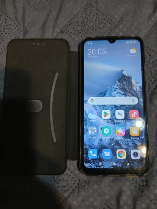 Продаю телефон   Состояние нормальное.