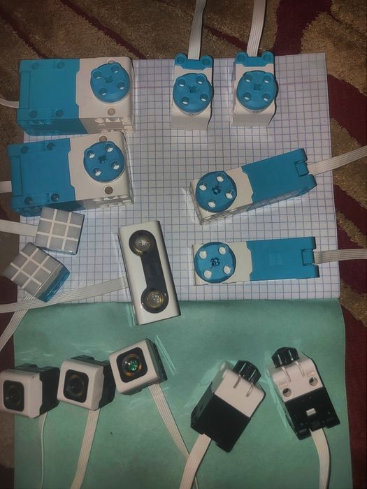 Вещи LEGO SPIKE 14шт