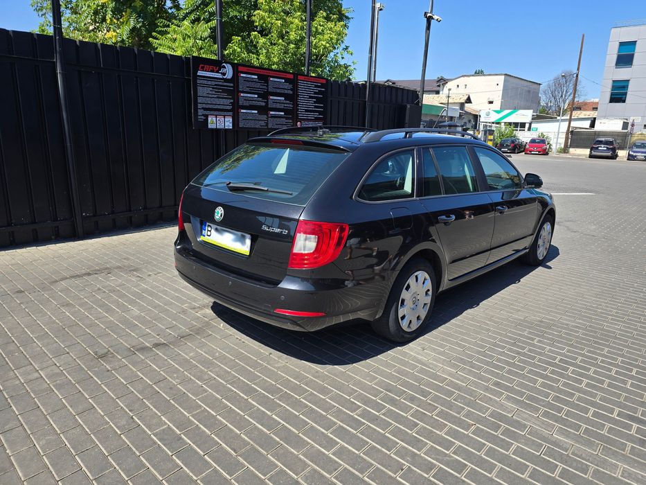 SKODA Superb 2011 — imagine 5