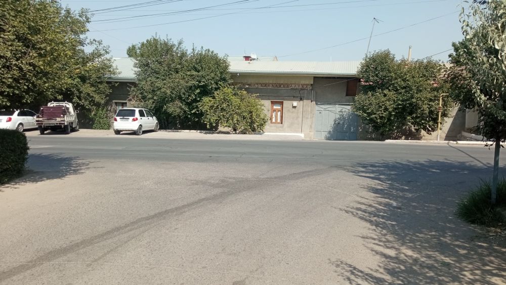 Yer sotiladi 2/3 sotik srocna