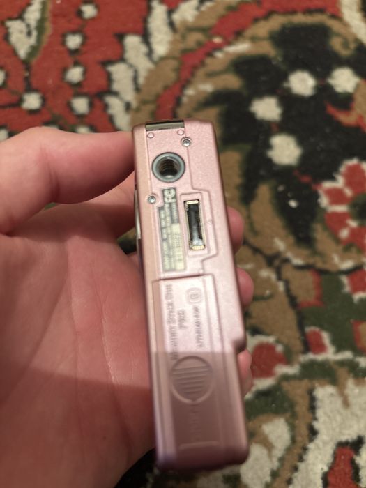 Фотоапапат Sony Cyber-shot 7.2 mega pixels