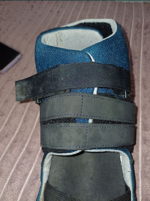 Продам обувь при переломе пятки размер L