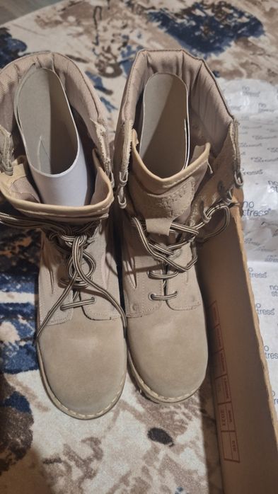 Bocanci militari vara