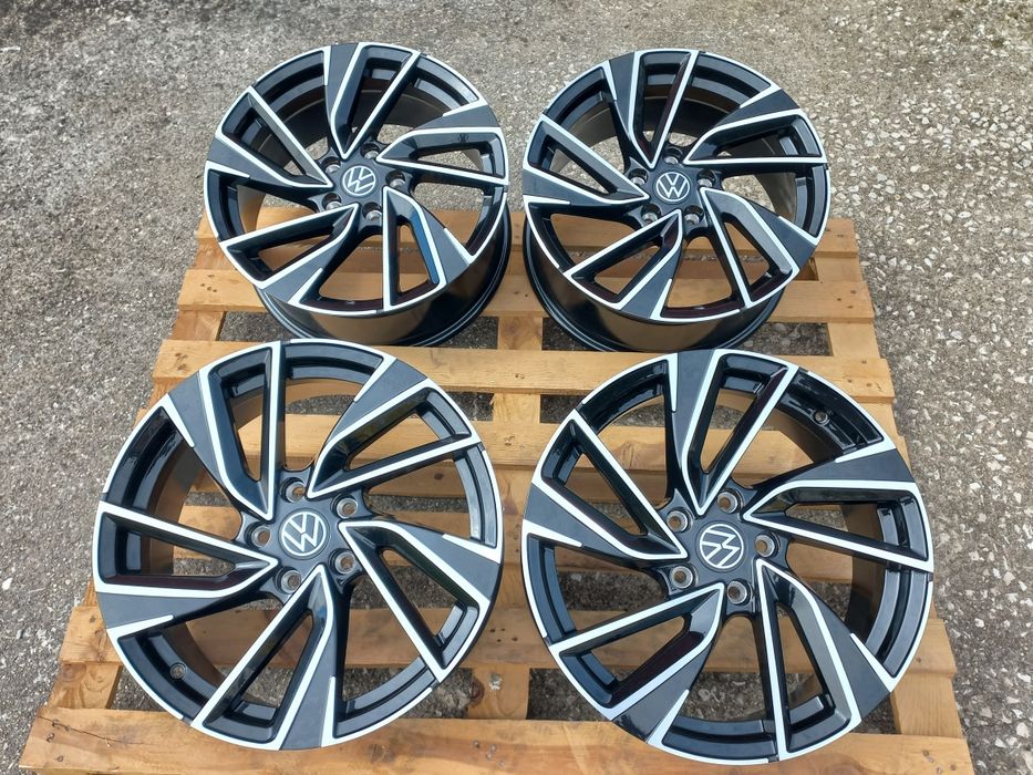16"Vw5x112 Seat Škoda Audi 7j et40 Black Polish Чисто Нови.