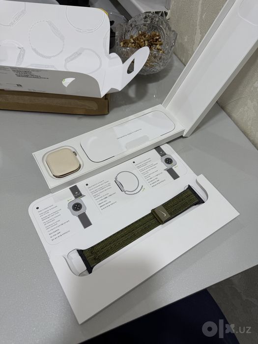 Продам Apple Watch Series 10 46mm Steel Gold Milanese Gold Titanium