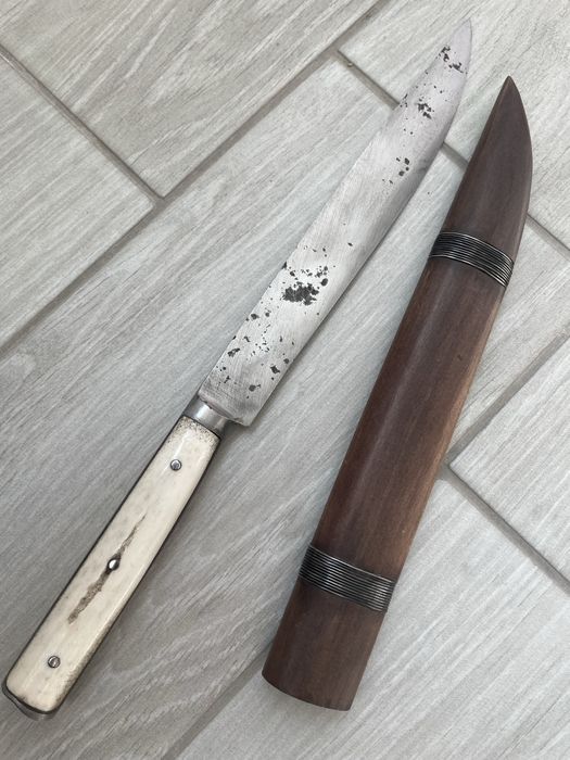 Буйновски нож , стар нож