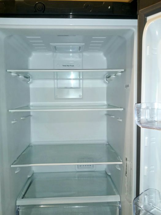 Продам холодильник indesit