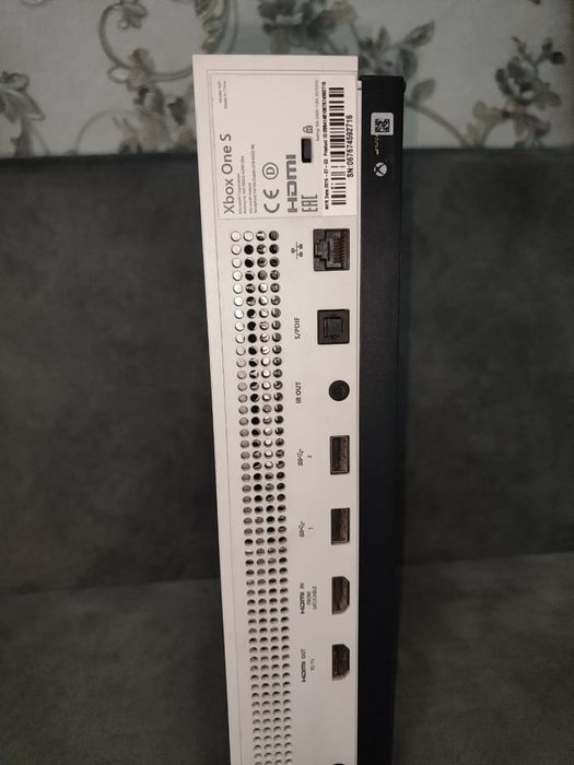 Продам X box 1 s