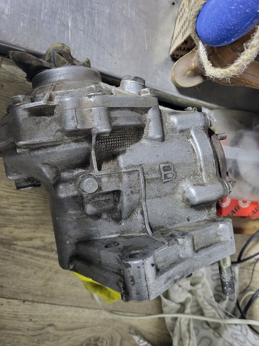 Раздатка Тойота Рав 4