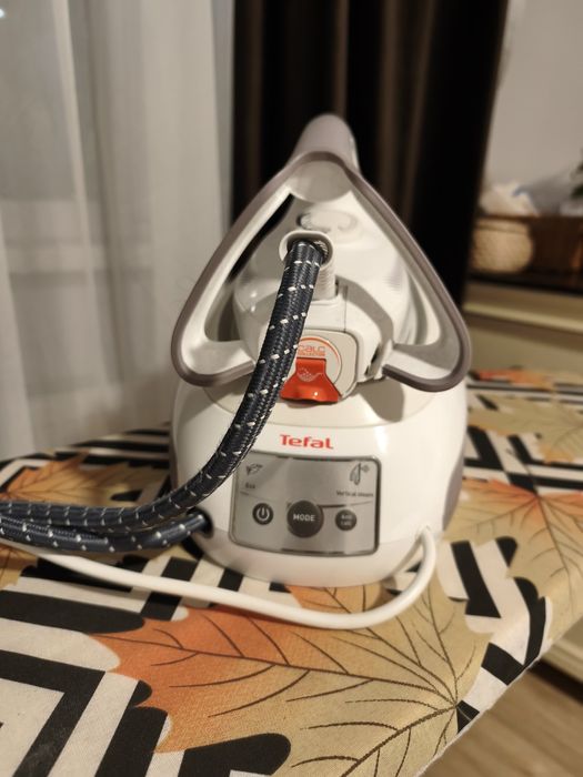 Statie de calcat Tefal Express Anti-Calc