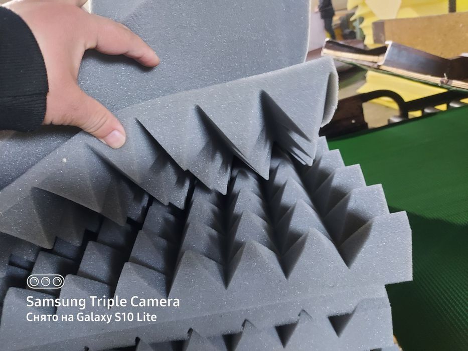 Акустический поролон пирамидки