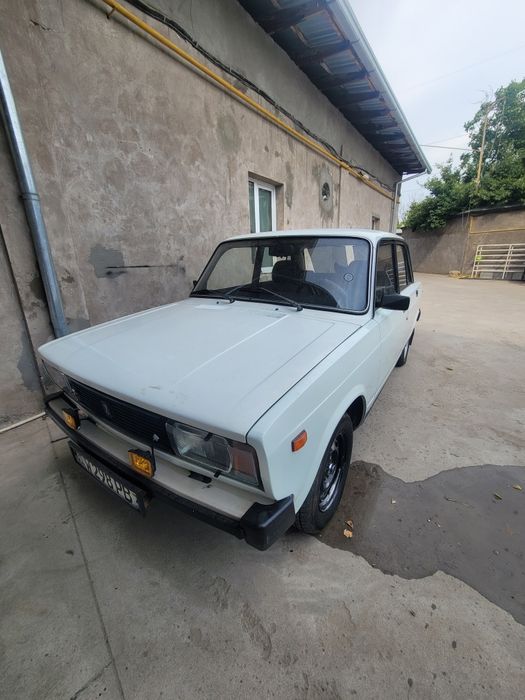 Vaz 2105 05mator 
Yili 1990 
Probek 104400km 
Rul taraf krilo eshida k