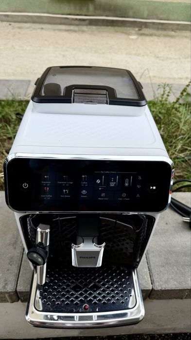 Espressor automat Philips seria 3300 - EP3323/40 1500W, 15 bar, 1,8 litri, alb