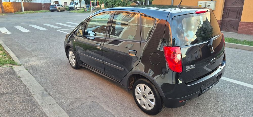 MITSUBISHI  COLT, fabricatie 2011, 1.3 benzina euro 5, 2300 euro.neg.
PRET 2450 EURO.NEG.