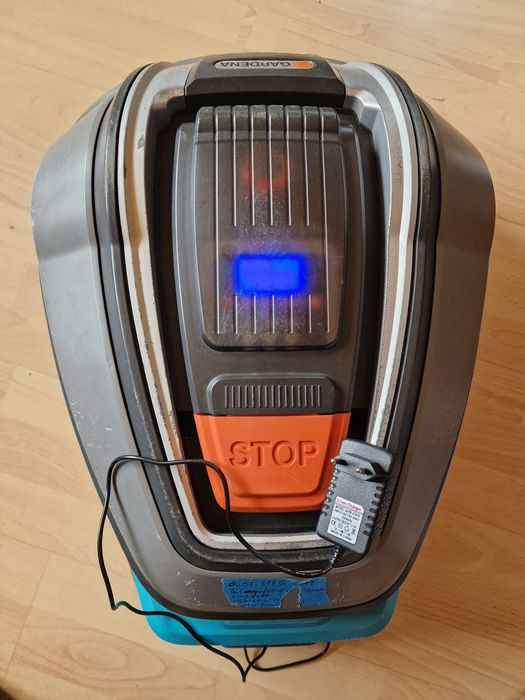 Robot tuns iarba Gardena R70Li gazon curte masina de tuns iarba