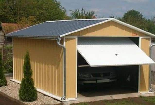 Vand garaje din panou izolat cu structura metalică 8x6