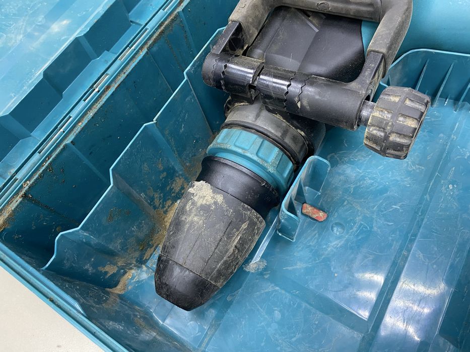 Перфоратор Makita HM1203C Original (ТМ79)