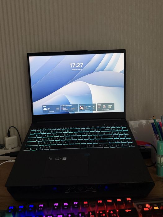 FIREBAT H6 RTX 4050, Ryzen 7, 165hz, 16”