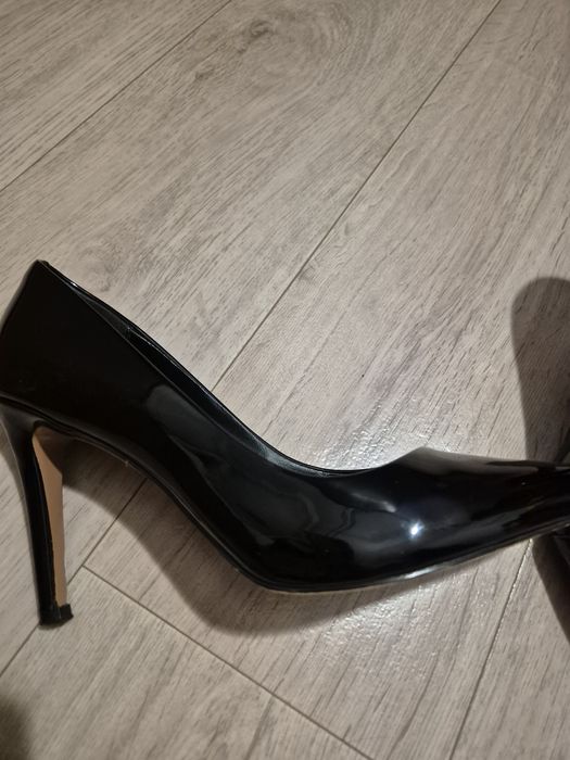 Туфли на каблуке