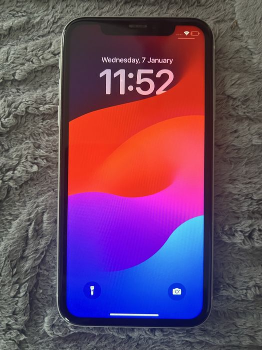 Неразличим от нов! Бял iPhone XR (64GB)