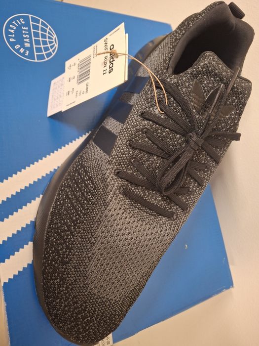 Adidas Swift Run 22. 47 1/3