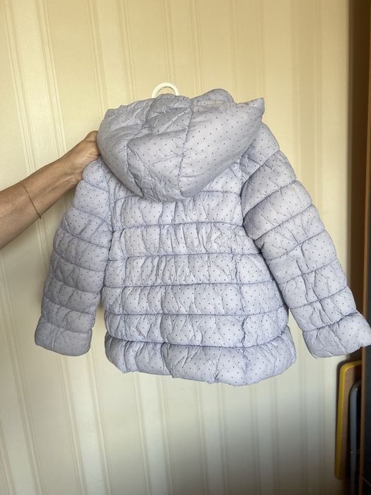 Продам куртку для девочки
