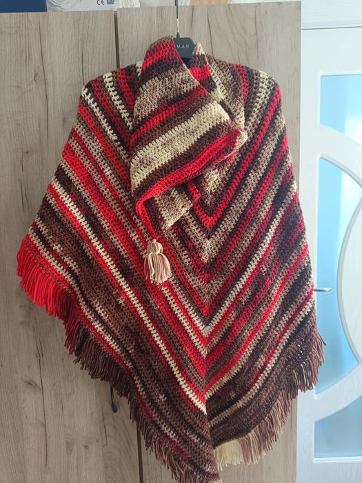 Плетено пончо - ръчна избаротка