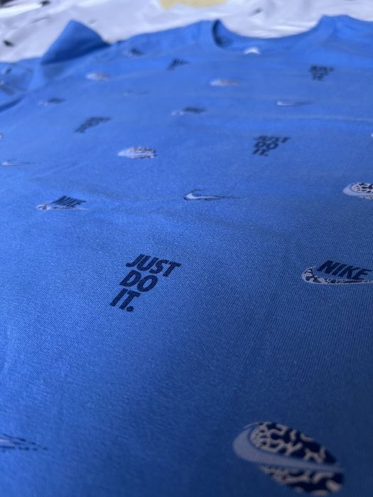 Продавам Тениска на Nike