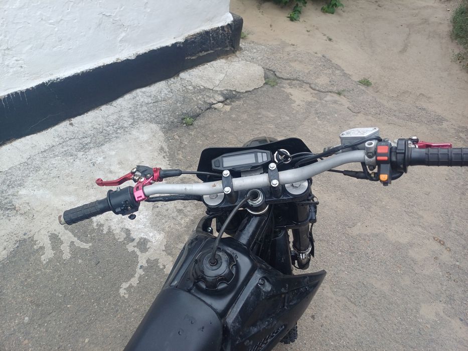 Продам  эндуро  250 кубов