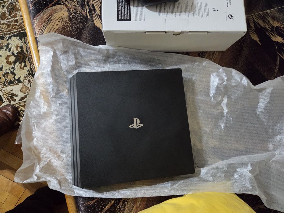 Плестейшън PS 4 PRO