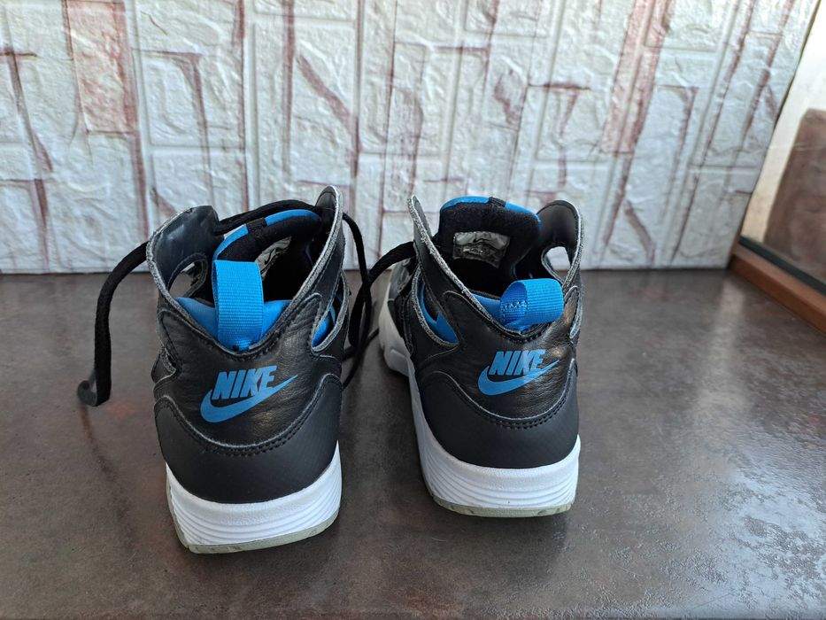 маратонки за момче,кожени кецове,спортни обувки Nike,найк,номер 38,5