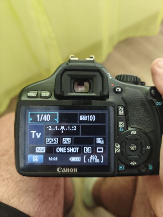 Фотоапарат Canon eos 550d