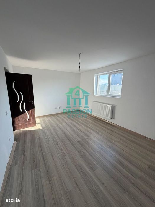 Casa / Vila cu 5 Camere, Tarlungeni, Strada Izvorului