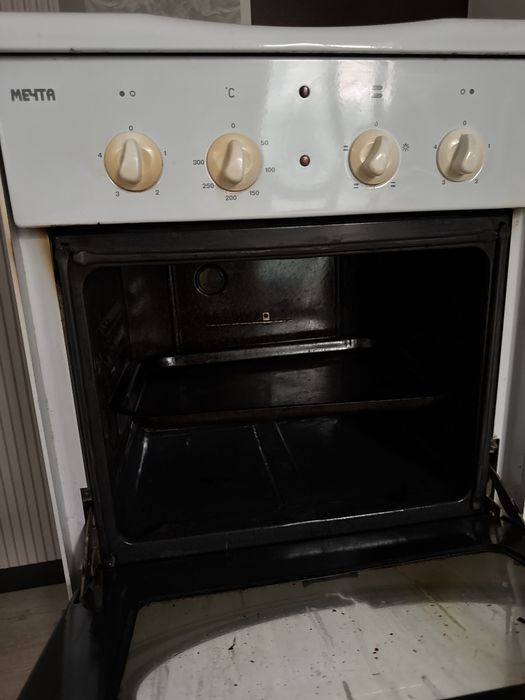 Продам электрическую плиту