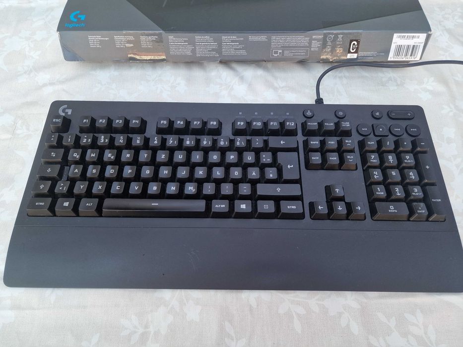 Tastatura gaming Logitech G213 RGB