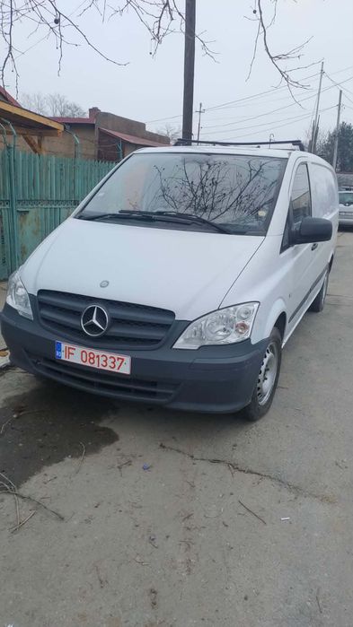 Vând Mercedes vito
