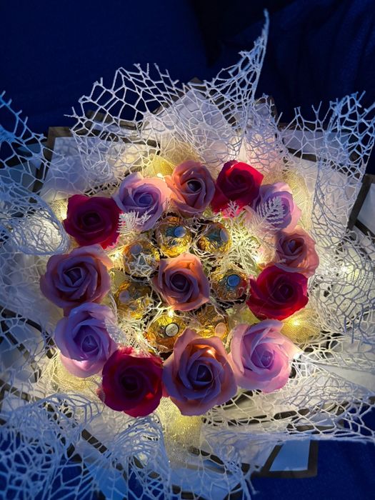 Buchete/aranjamente cu trandafiri din sapun