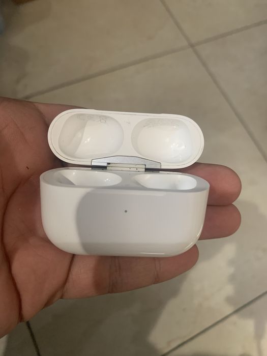 Продам AirPods Pro