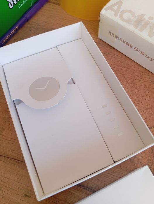 Продам часы Samsung galaxy watch active2