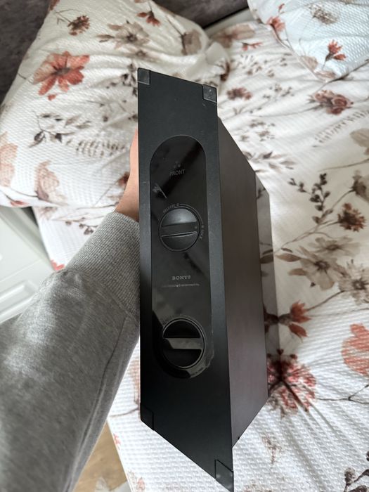 Sony Playstation 4 1TB + controller + joc